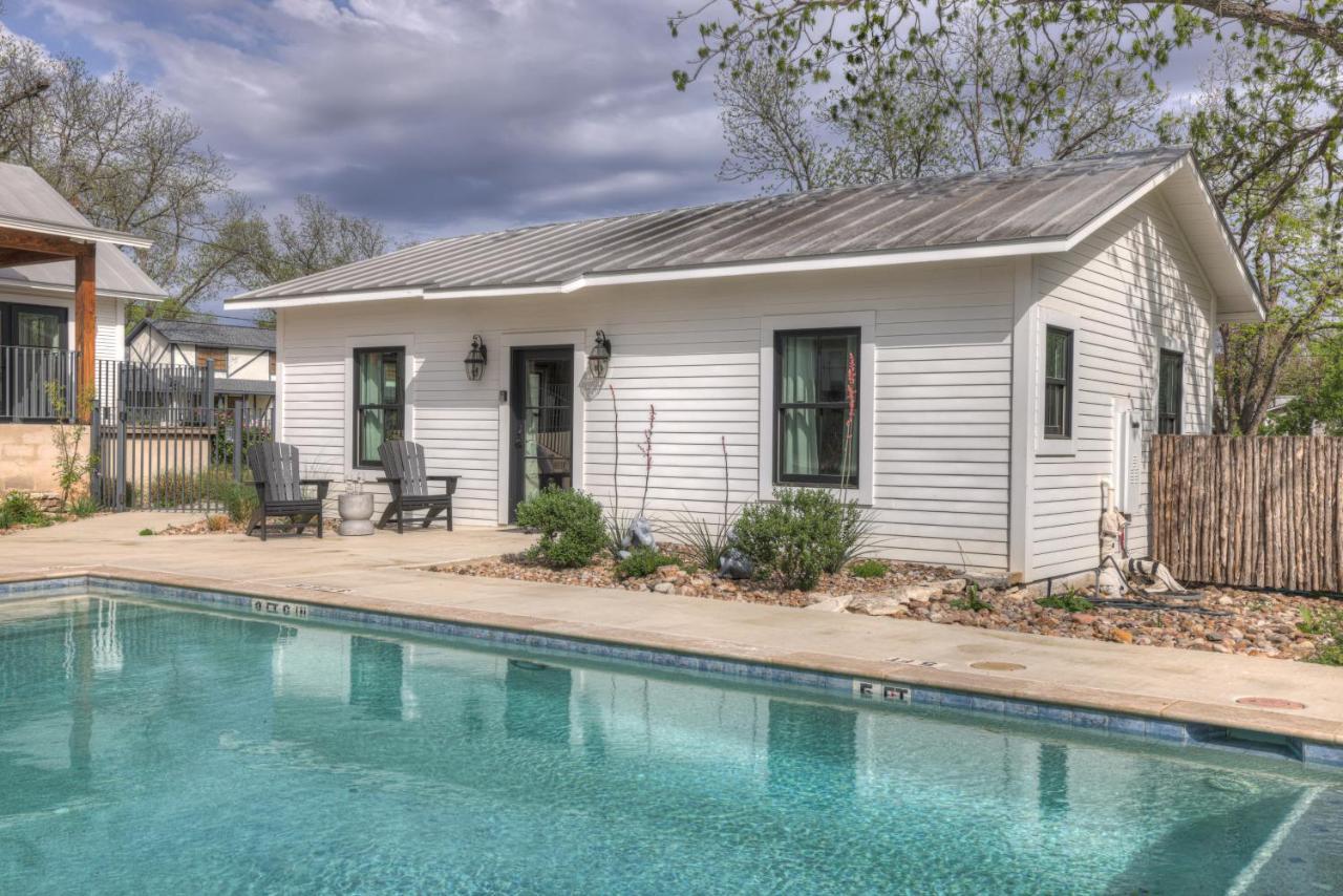 Schubert Inn Cottage - Pool - Walk To Main St Fredericksburg Eksteriør bilde